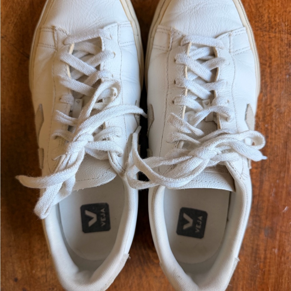 Veja Campo White Leather Sneakers | Size 9